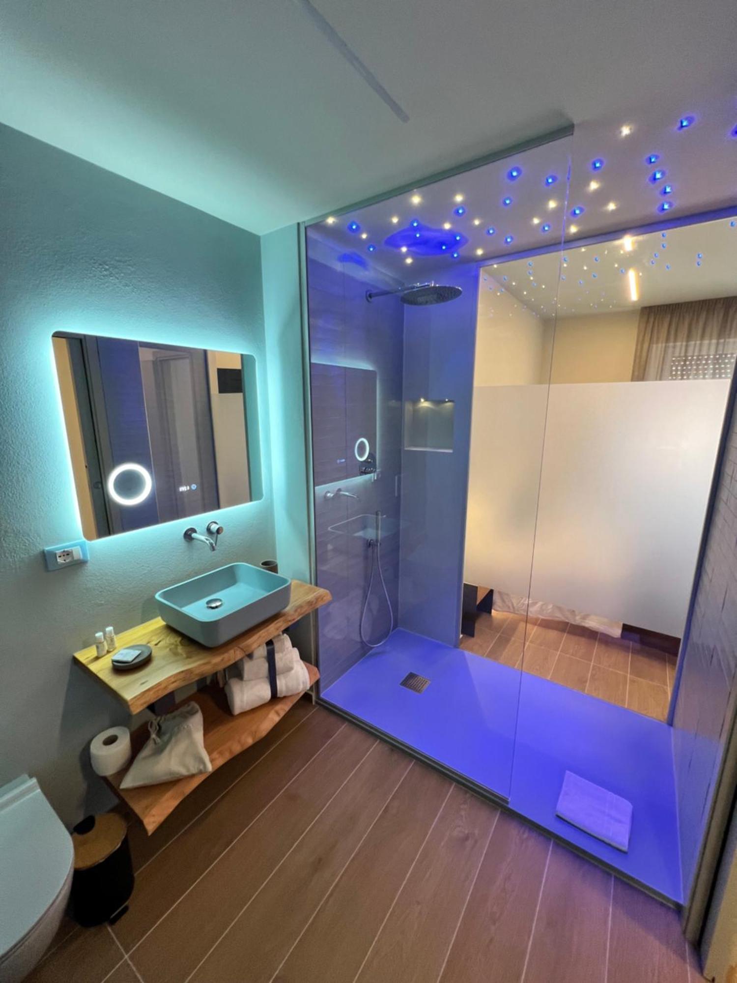 Luci Sul Mare -Boutique Rooms Follonica Eksteriør billede