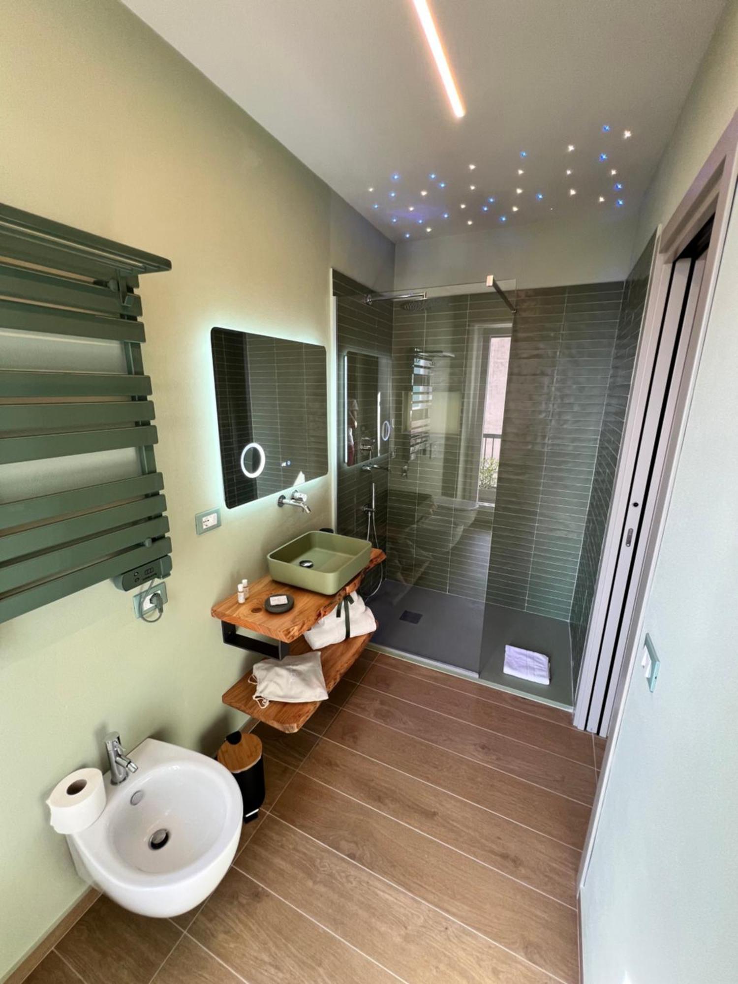 Luci Sul Mare -Boutique Rooms Follonica Eksteriør billede