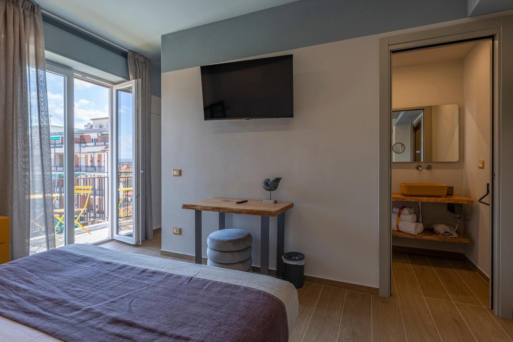 Luci Sul Mare -Boutique Rooms Follonica Eksteriør billede